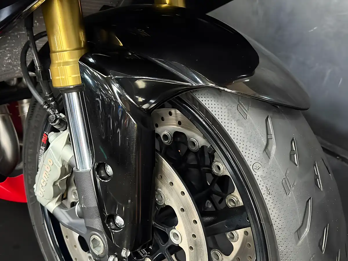 Used 2014 Suzuki GSX-R750 Yoshimura Limited Edition Red - Interior and Exterior details 11