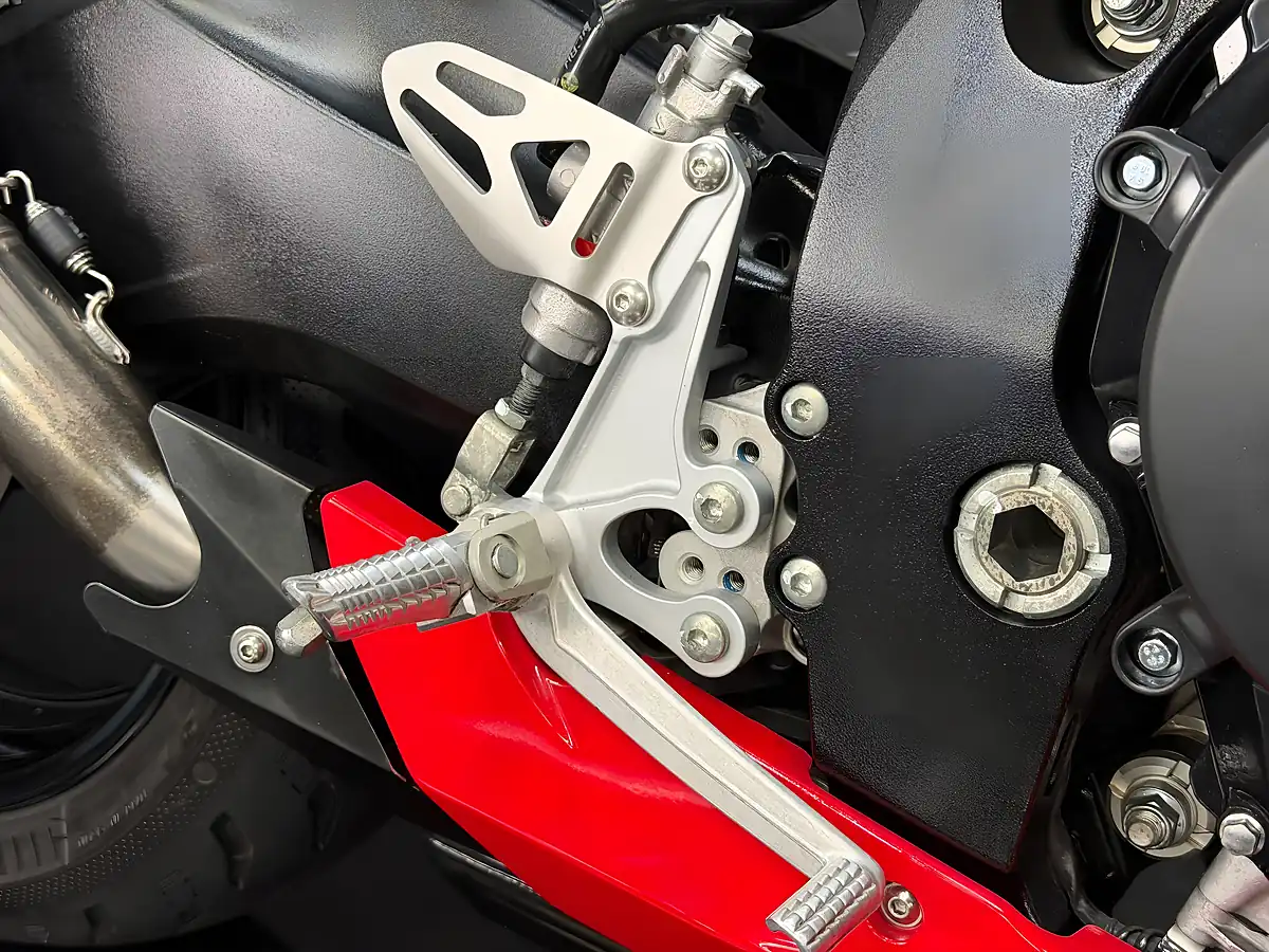 Used 2014 Suzuki GSX-R750 Yoshimura Limited Edition Red - Interior and Exterior details 20