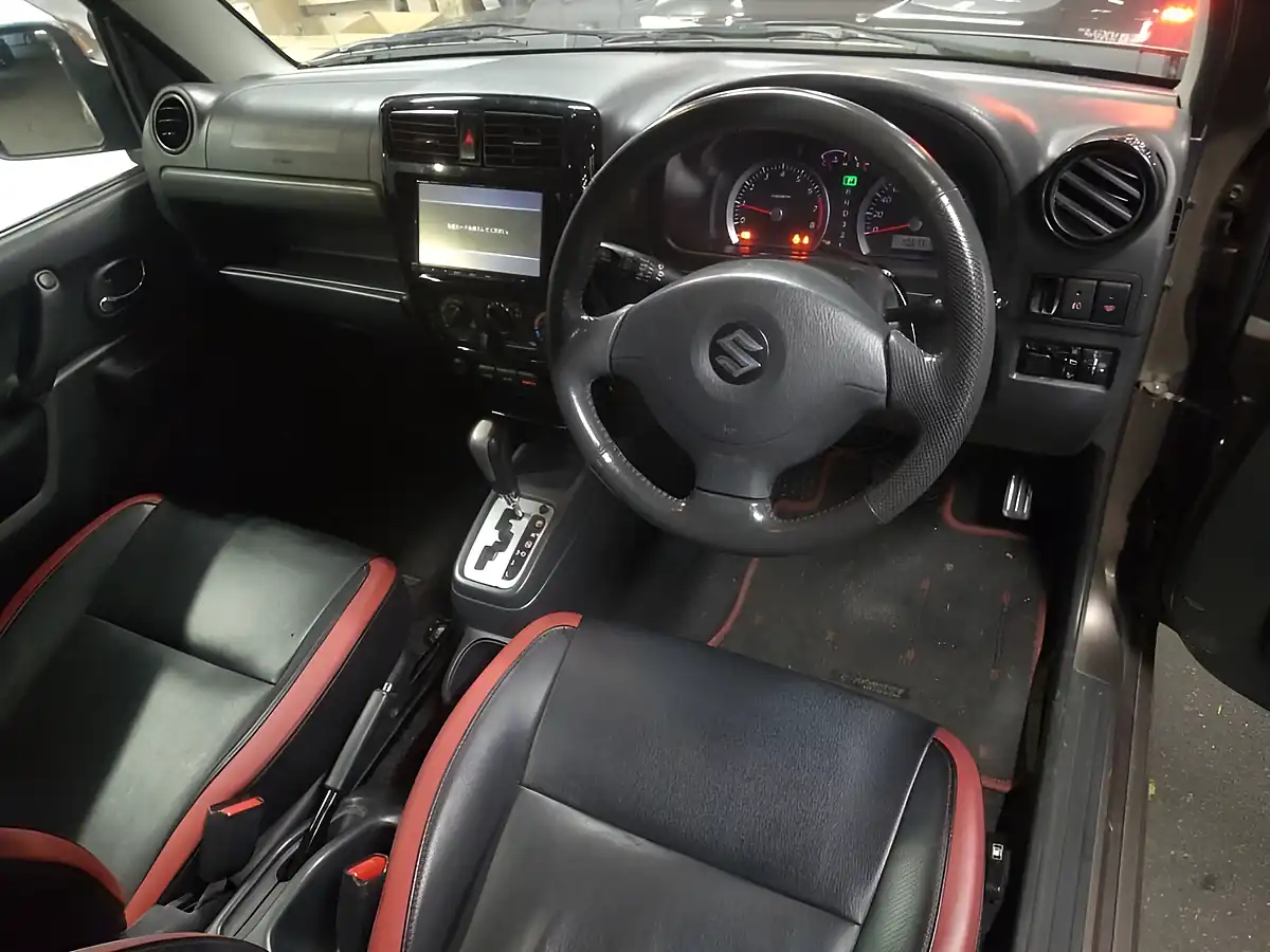 Used 2014 Suzuki Jimny Automatic Brown - Interior and Exterior details 10