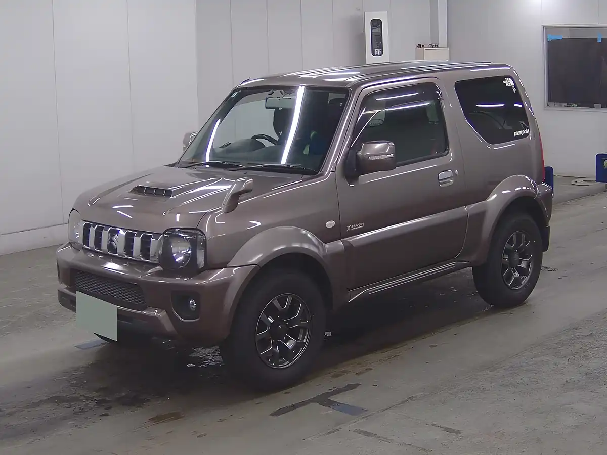 Used 2014 Suzuki Jimny Automatic Brown - Interior and Exterior details 5