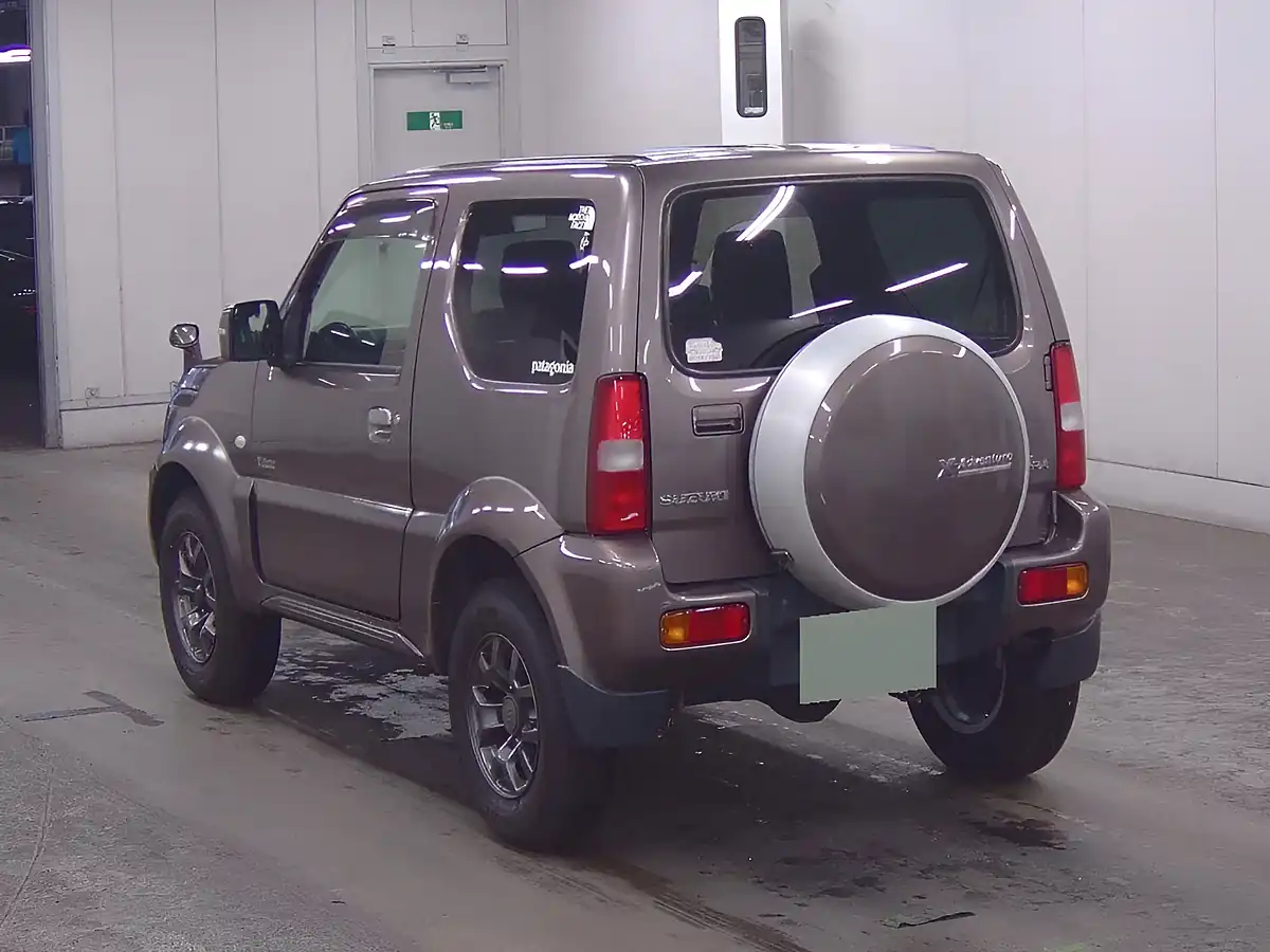 Used 2014 Suzuki Jimny Automatic Brown - Interior and Exterior details 6