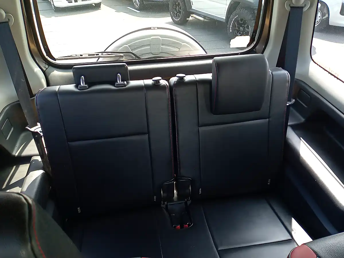 Used 2014 Suzuki Jimny Automatic Brown - Interior and Exterior details 9