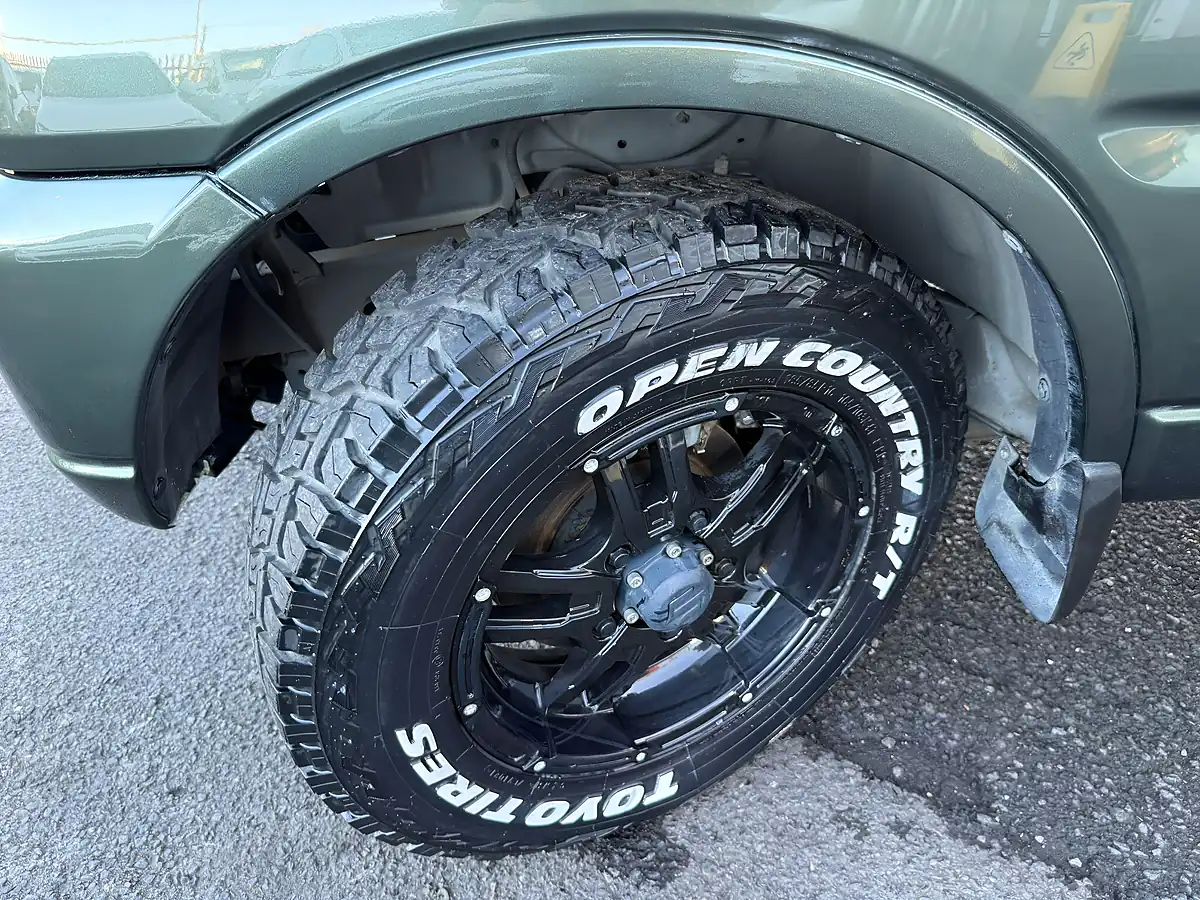Used 2014 Suzuki Jimny Landventure Green - Interior and Exterior details 20