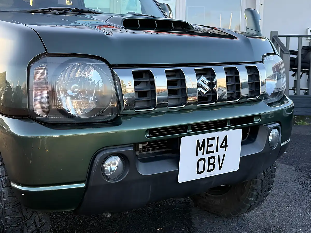 Used 2014 Suzuki Jimny Landventure Green - Interior and Exterior details 9