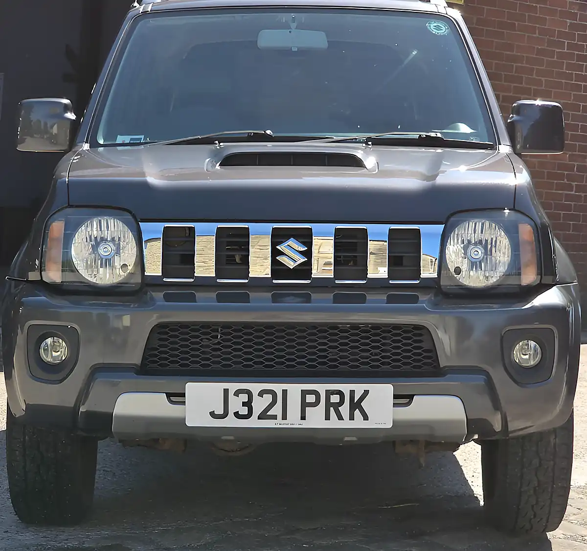 Used 2014 Suzuki Jimny SZ4 Grey - Interior and Exterior details 2