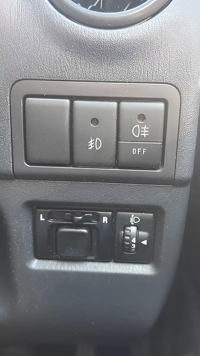 Used 2014 Suzuki Jimny SZ4 Grey - Interior and Exterior details 15