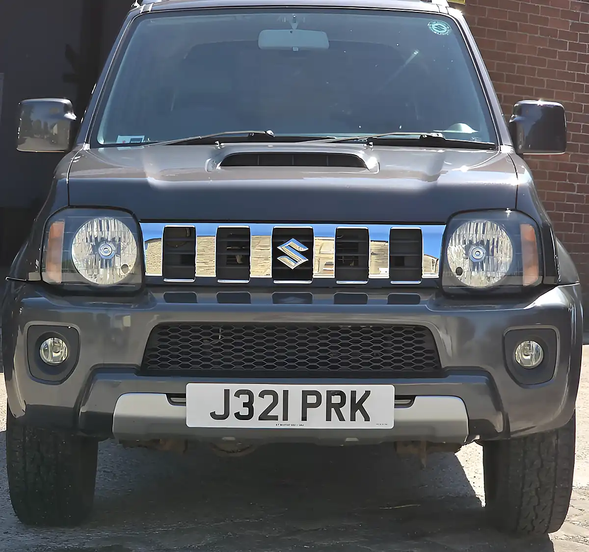 Used 2014 Suzuki Jimny SZ4 Grey - Interior and Exterior details 2
