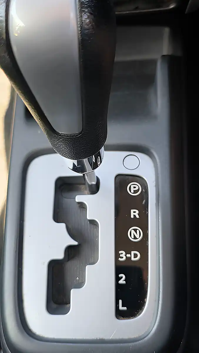 Used 2014 Suzuki Jimny SZ4 Grey - Interior and Exterior details 9