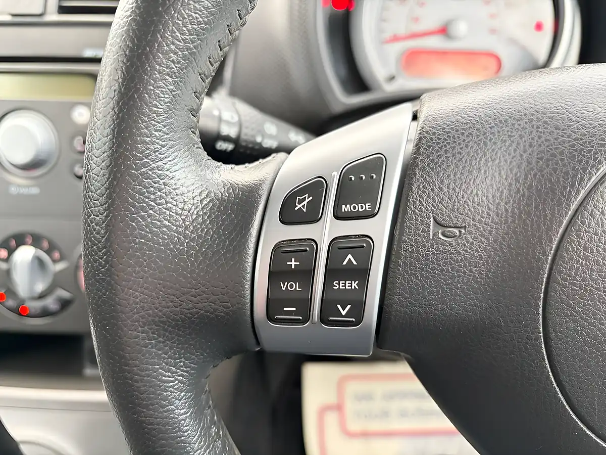 Used 2014 Suzuki Splash SZ4 Blue - Interior and Exterior details 13