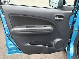 Used 2014 Suzuki Splash SZ4 Blue - Interior and Exterior details 18