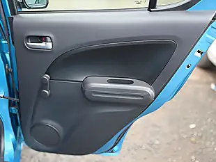 Used 2014 Suzuki Splash SZ4 Blue - Interior and Exterior details 19