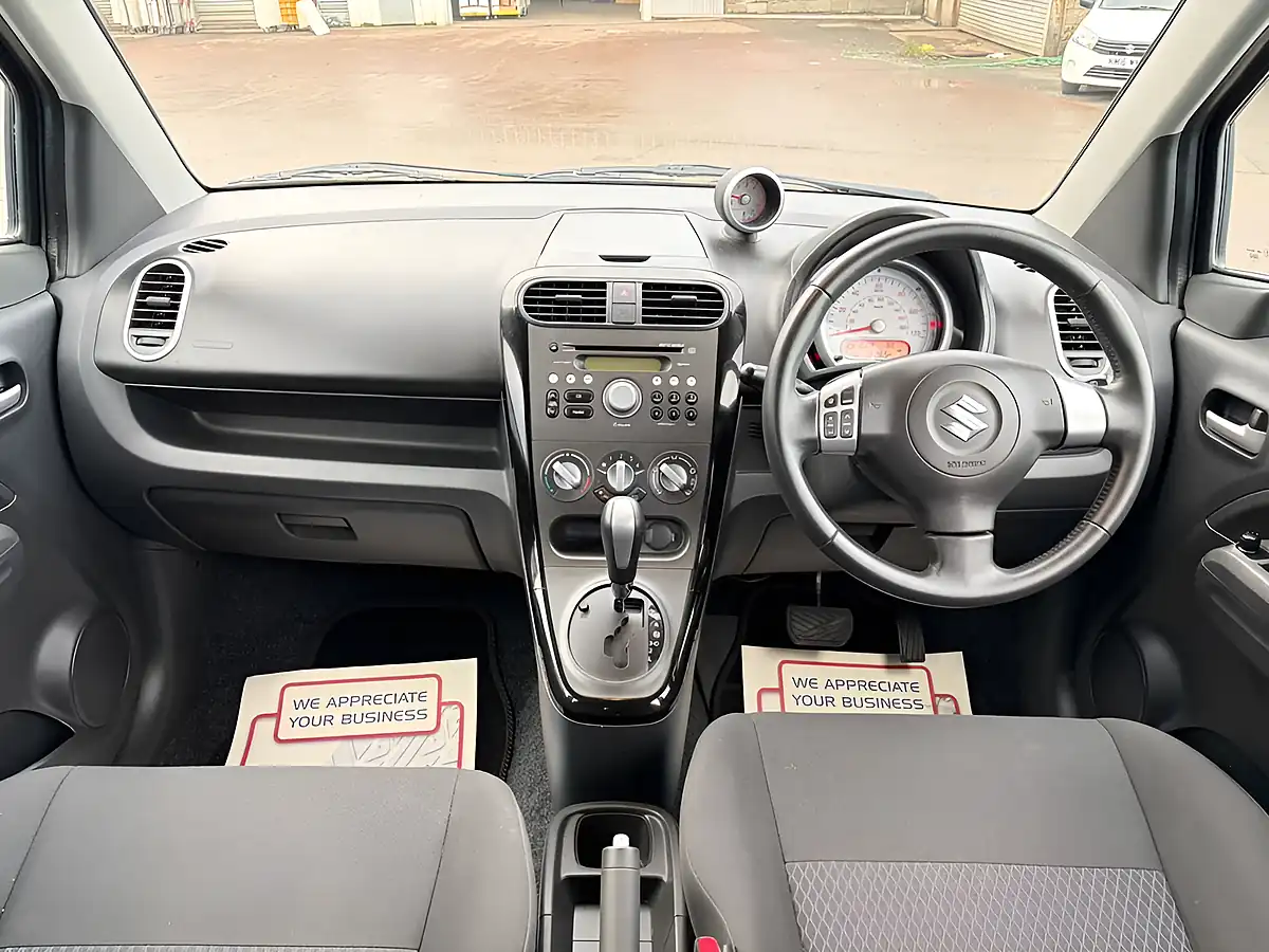 Used 2014 Suzuki Splash SZ4 Blue - Interior and Exterior details 3