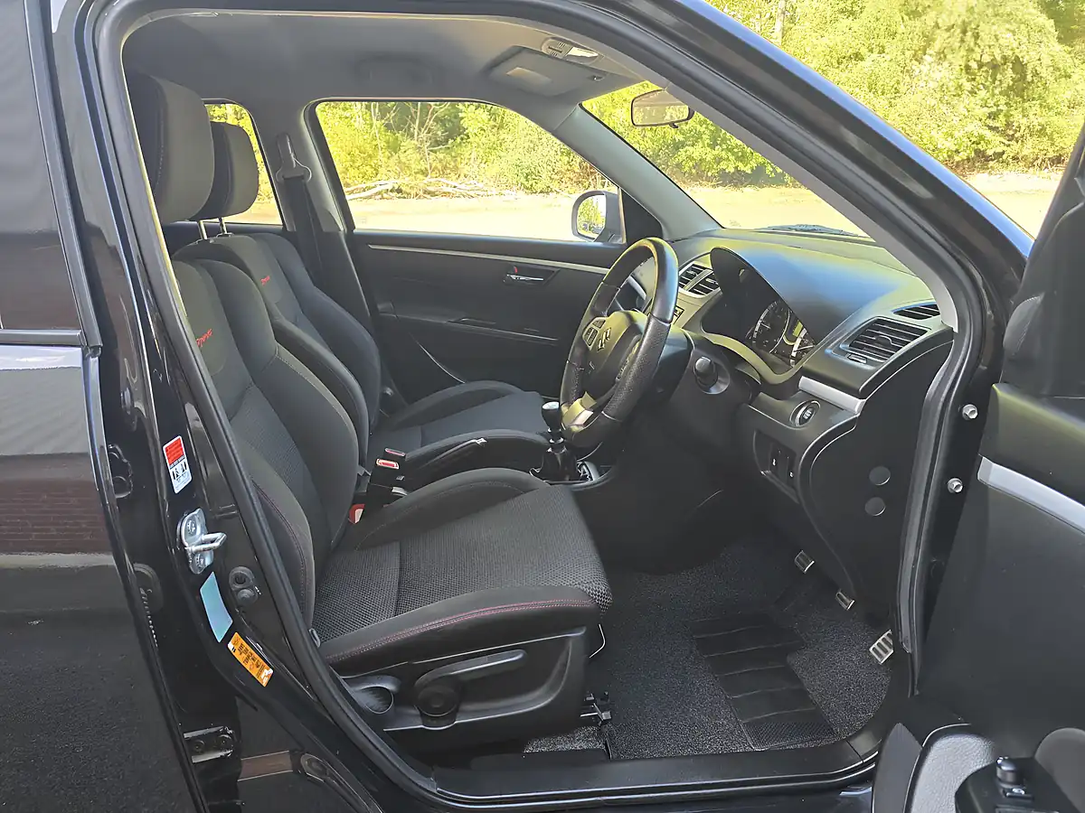 Used 2014 Suzuki Swift Sport Black - Interior and Exterior details 11
