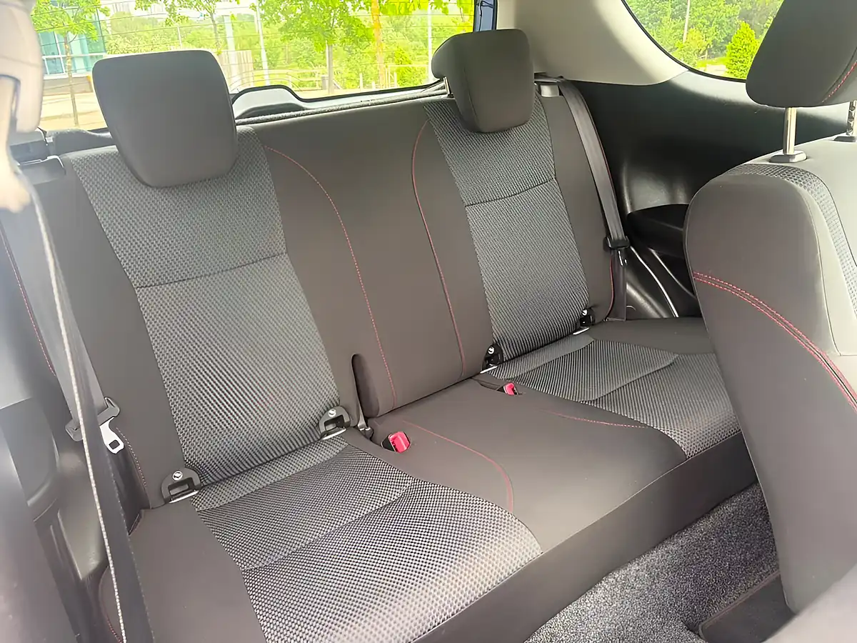 Used 2014 Suzuki Swift Sport Blue - Interior and Exterior details 13