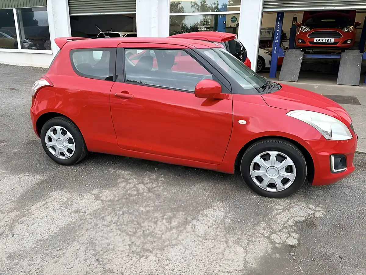 Used 2014 Suzuki Swift SZ2 Red, Silver - Interior and Exterior details 4