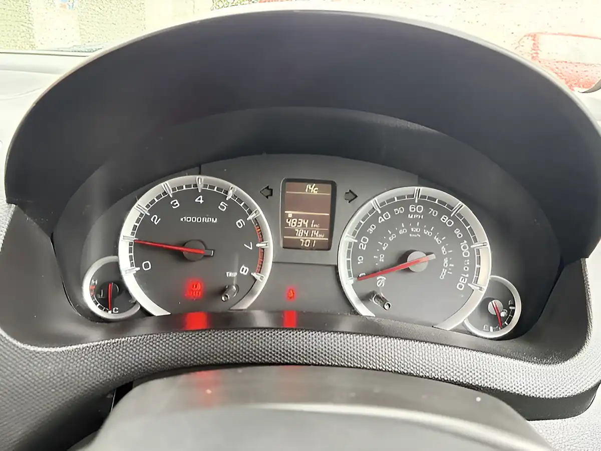 Used 2014 Suzuki Swift SZ2 Red, Silver - Interior and Exterior details 9