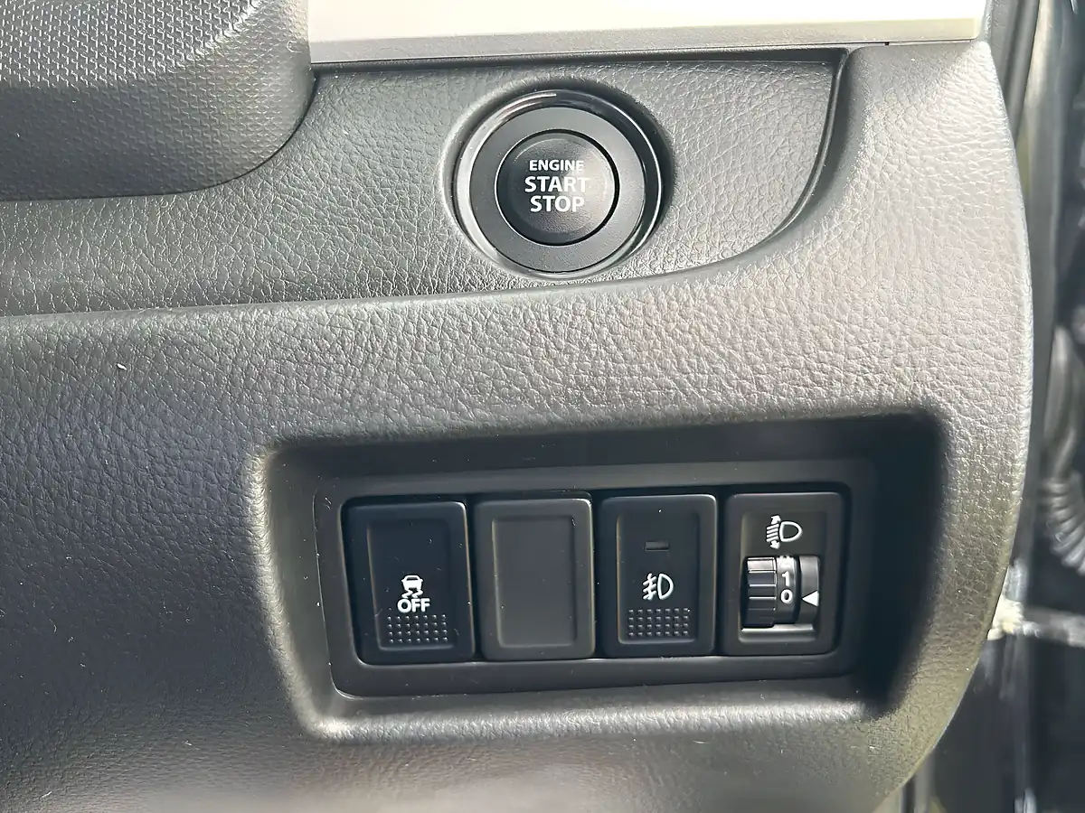 Used 2014 Suzuki Swift SZ4 Black - Interior and Exterior details 20