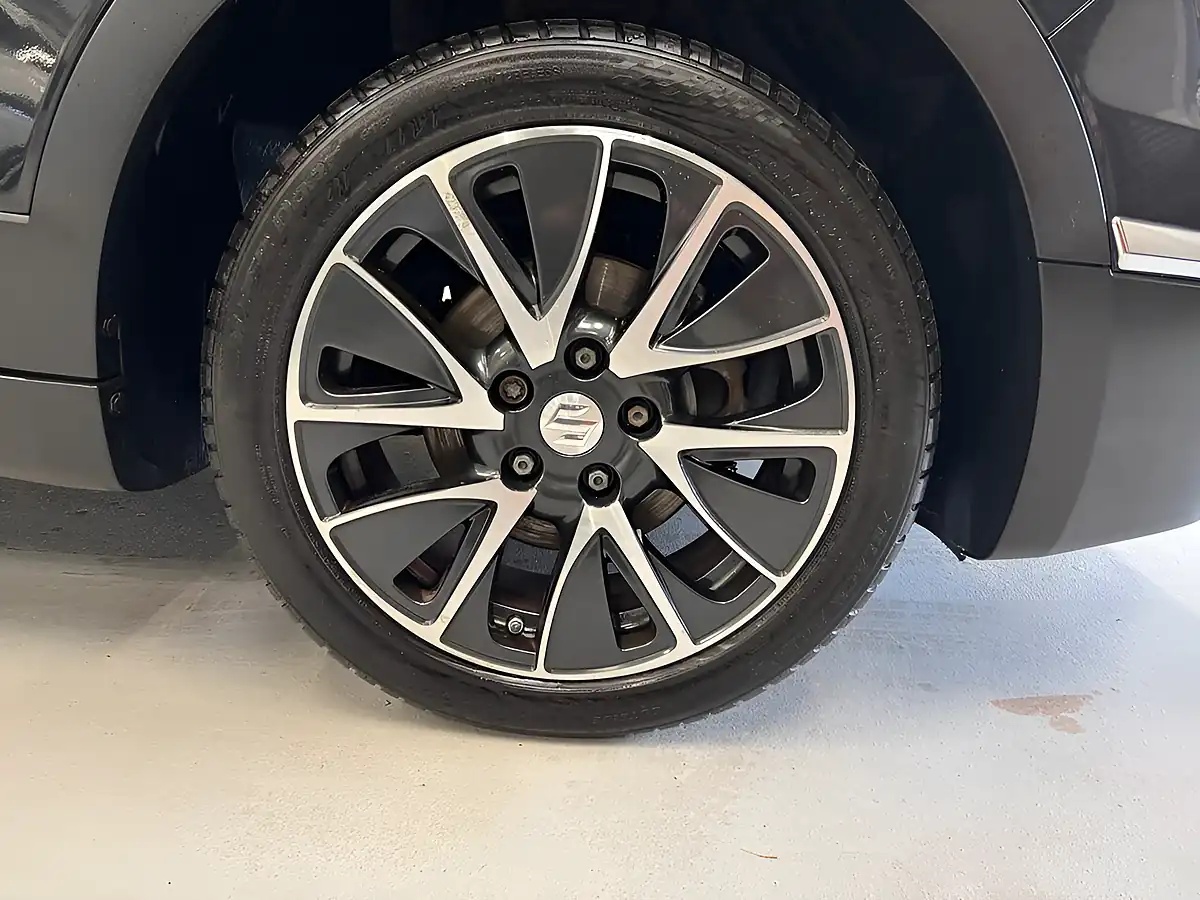 Used 2014 Suzuki Sx4 S-Cross Sz-T Black - Interior and Exterior details 10