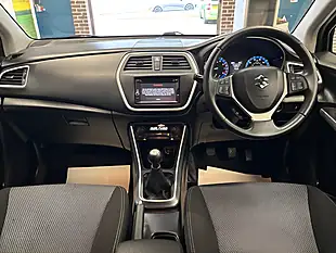 Used 2014 Suzuki Sx4 S-Cross Sz-T Black - Interior and Exterior details 16