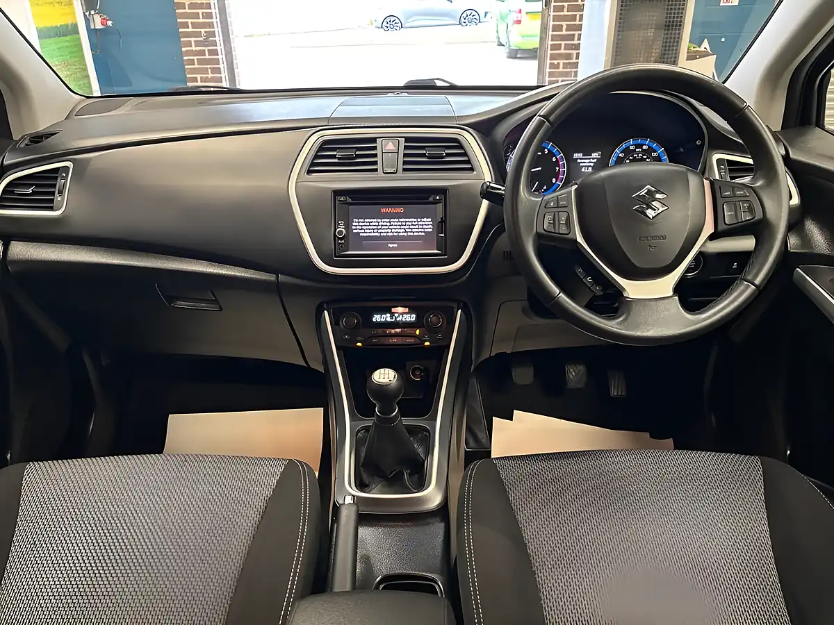 Used 2014 Suzuki Sx4 S-Cross Sz-T Black - Interior and Exterior details 16