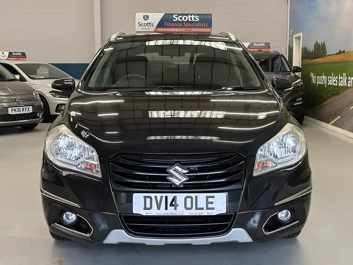 Used 2014 Suzuki Sx4 S-Cross Sz-T Black - Interior and Exterior details 2