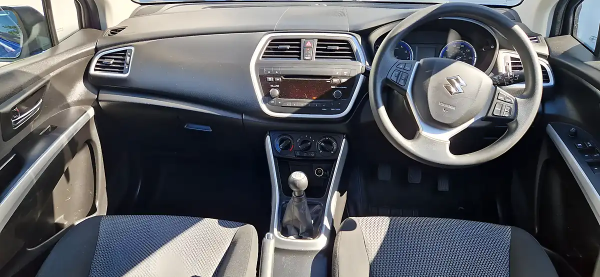 Used 2014 Suzuki Sx4 S-Cross Sz3 Blue - Interior and Exterior details 11