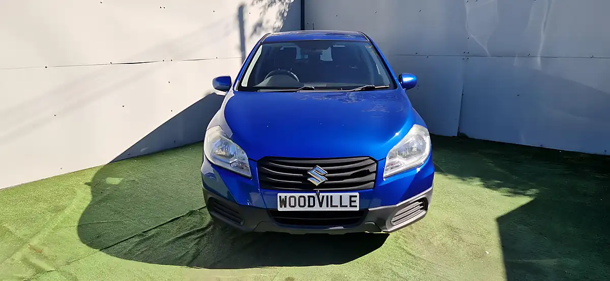Used 2014 Suzuki Sx4 S-Cross Sz3 Blue - Interior and Exterior details 2