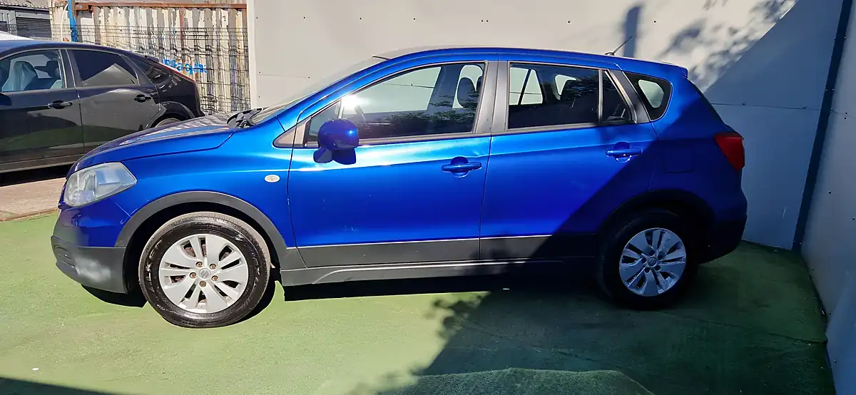 Used 2014 Suzuki Sx4 S-Cross Sz3 Blue - Interior and Exterior details 7
