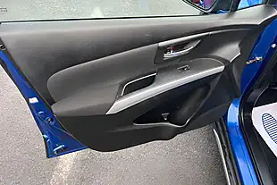 Used 2014 Suzuki SX4 S-Cross SZ4 Blue - Interior and Exterior details 16