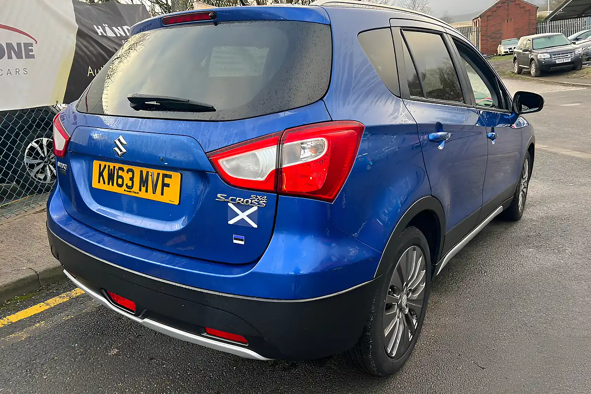 Used 2014 Suzuki SX4 S-Cross SZ4 Blue - Interior and Exterior details 19