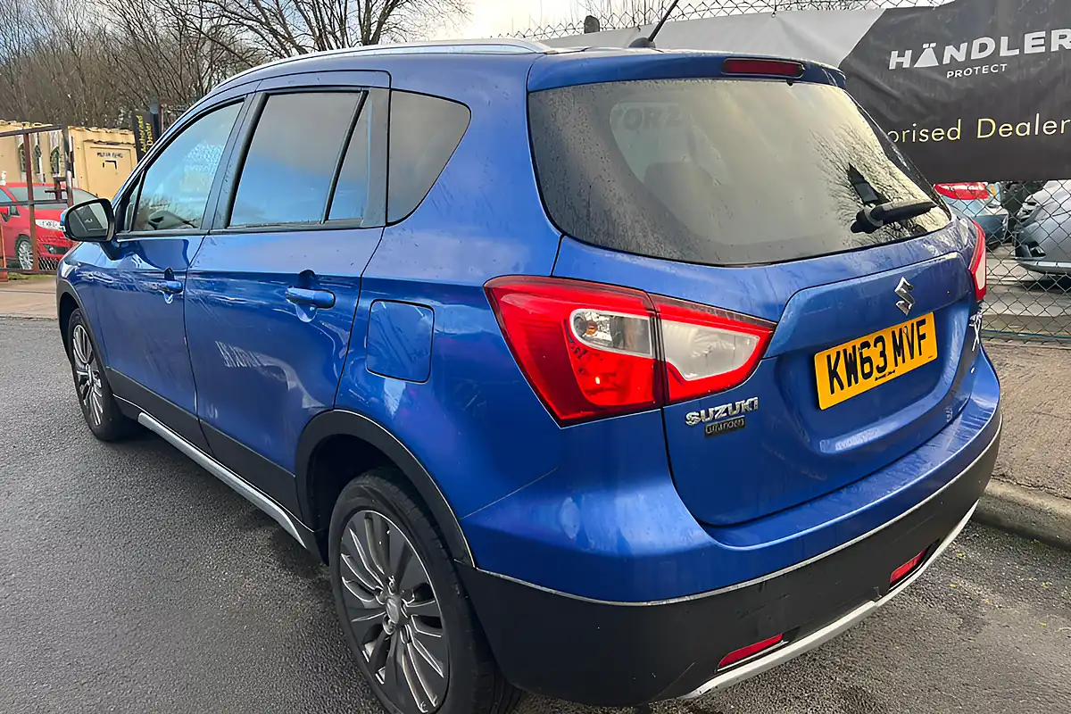 Used 2014 Suzuki SX4 S-Cross SZ4 Blue - Interior and Exterior details 4