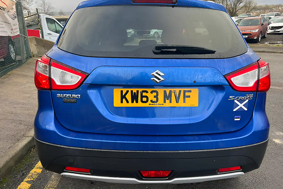 Used 2014 Suzuki SX4 S-Cross SZ4 Blue - Interior and Exterior details 5