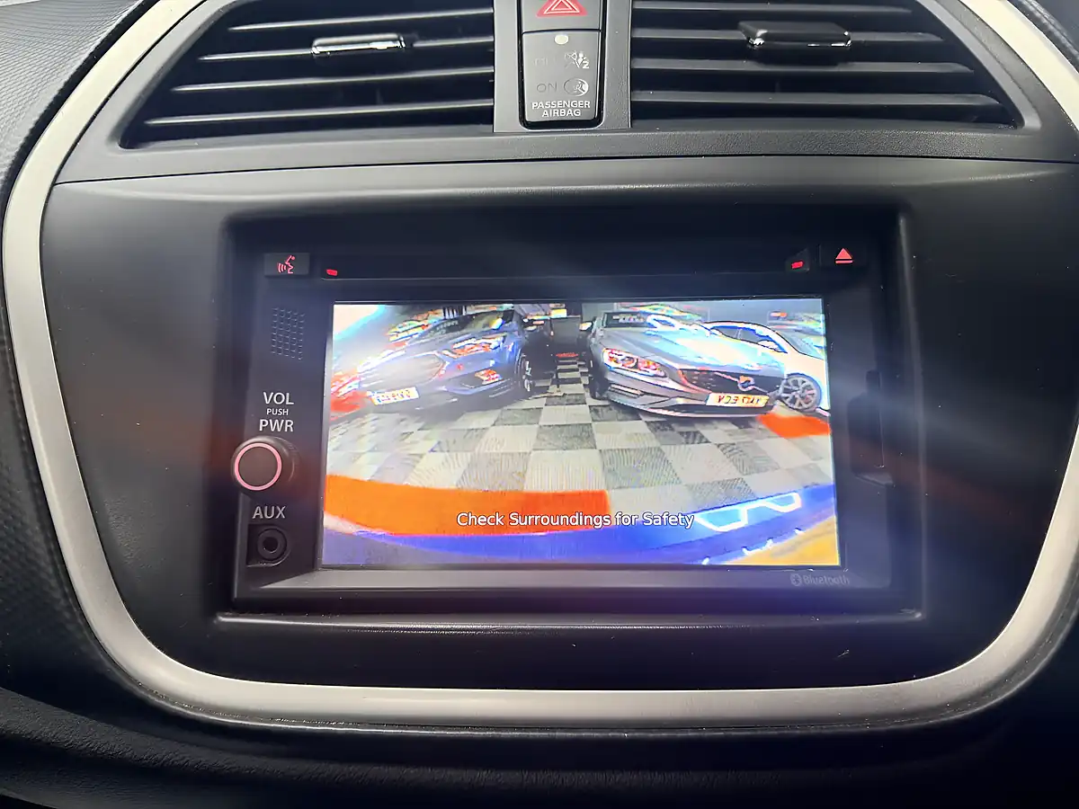 Used 2014 Suzuki SX4 S-Cross SZ5 Blue - Interior and Exterior details 18