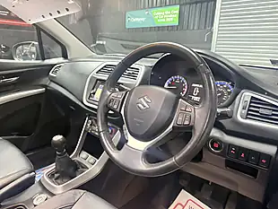 Used 2014 Suzuki SX4 S-Cross SZ5 Blue - Interior and Exterior details 20