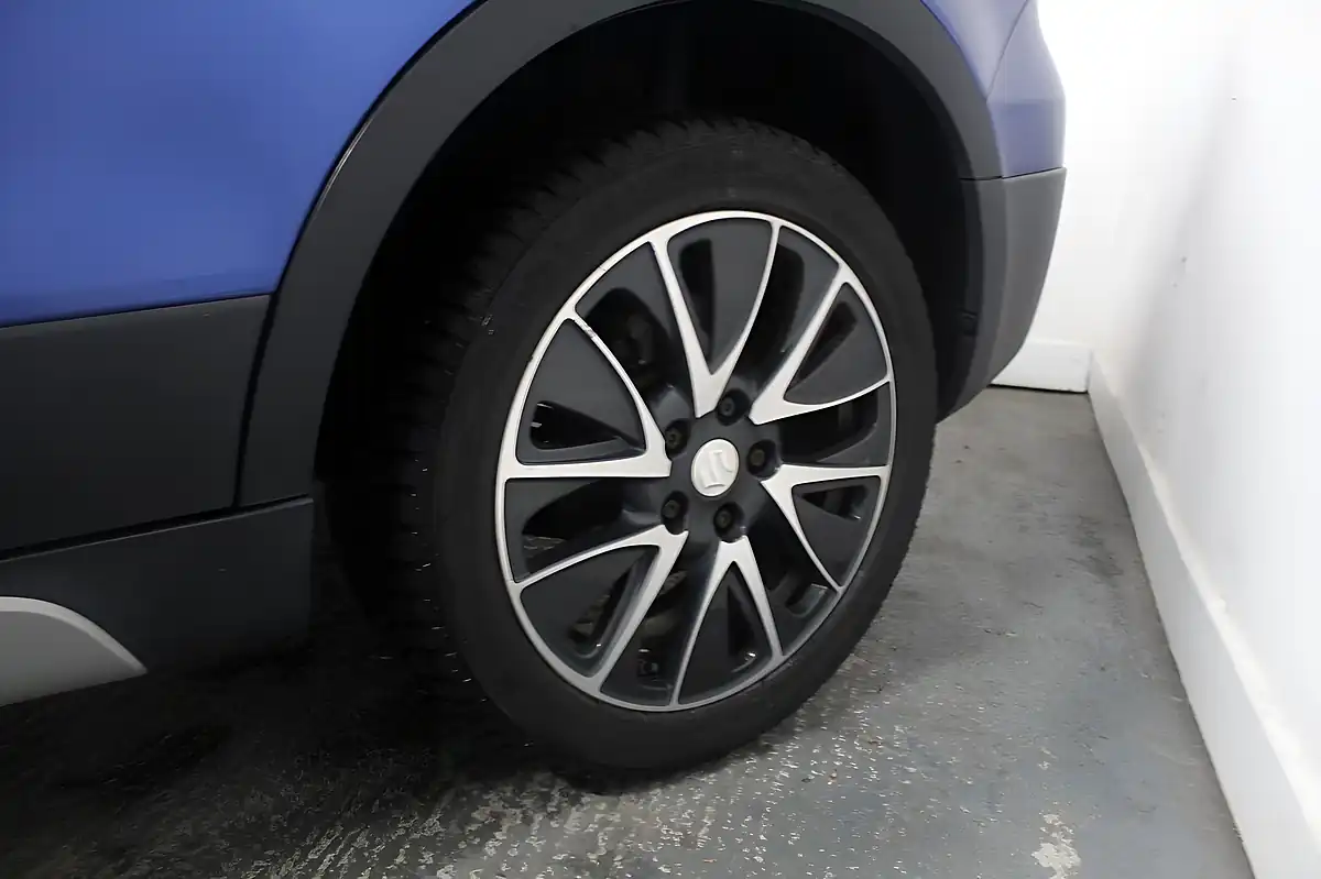 Used 2014 Suzuki SX4 S-Cross SZ5 Blue - Interior and Exterior details 20