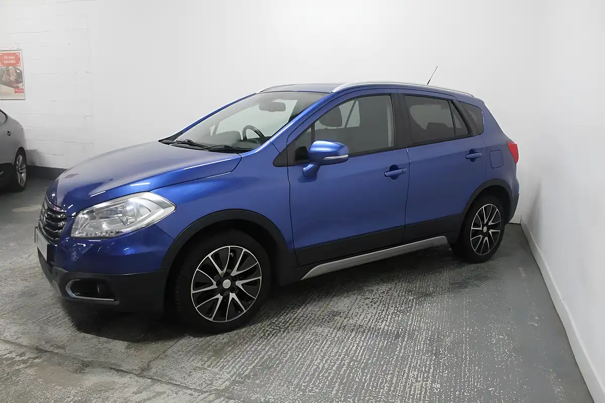 Used 2014 Suzuki SX4 S-Cross SZ5 Blue - Interior and Exterior details 3