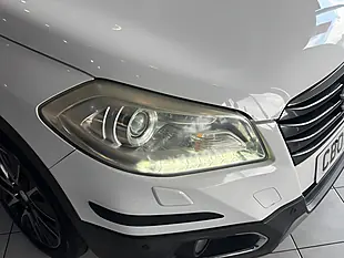 Used 2014 Suzuki SX4 S-Cross SZ5 White - Interior and Exterior details 3