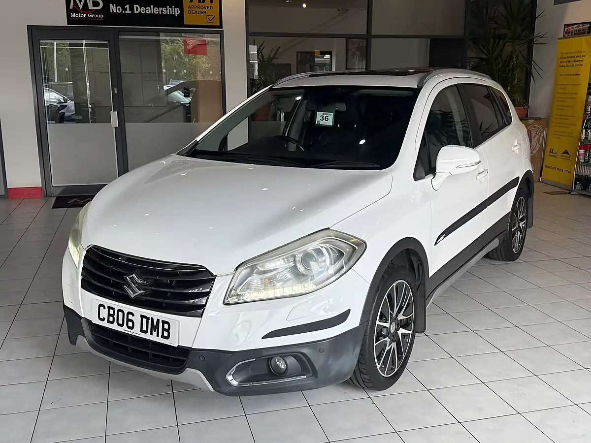 Used 2014 Suzuki SX4 S-Cross SZ5 White - Interior and Exterior details 5