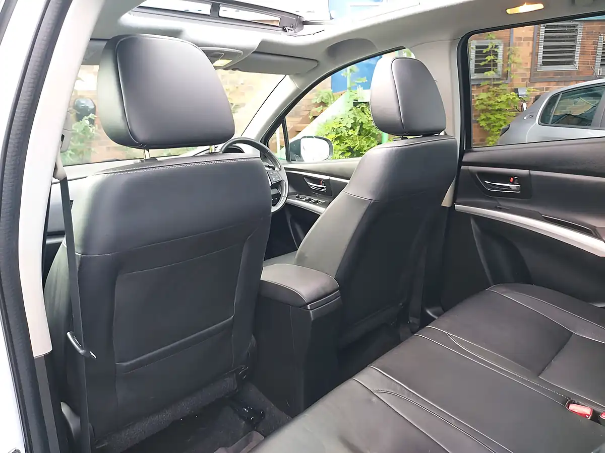 Used 2014 Suzuki Sx4 S-Cross SZ5 White - Interior and Exterior details 14
