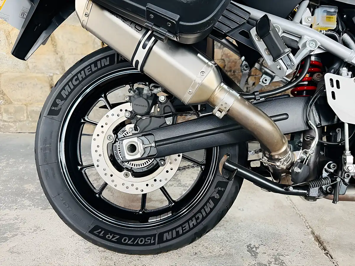 Used 2014 Suzuki V-Strom 1000 Al4 White - Interior and Exterior details 10