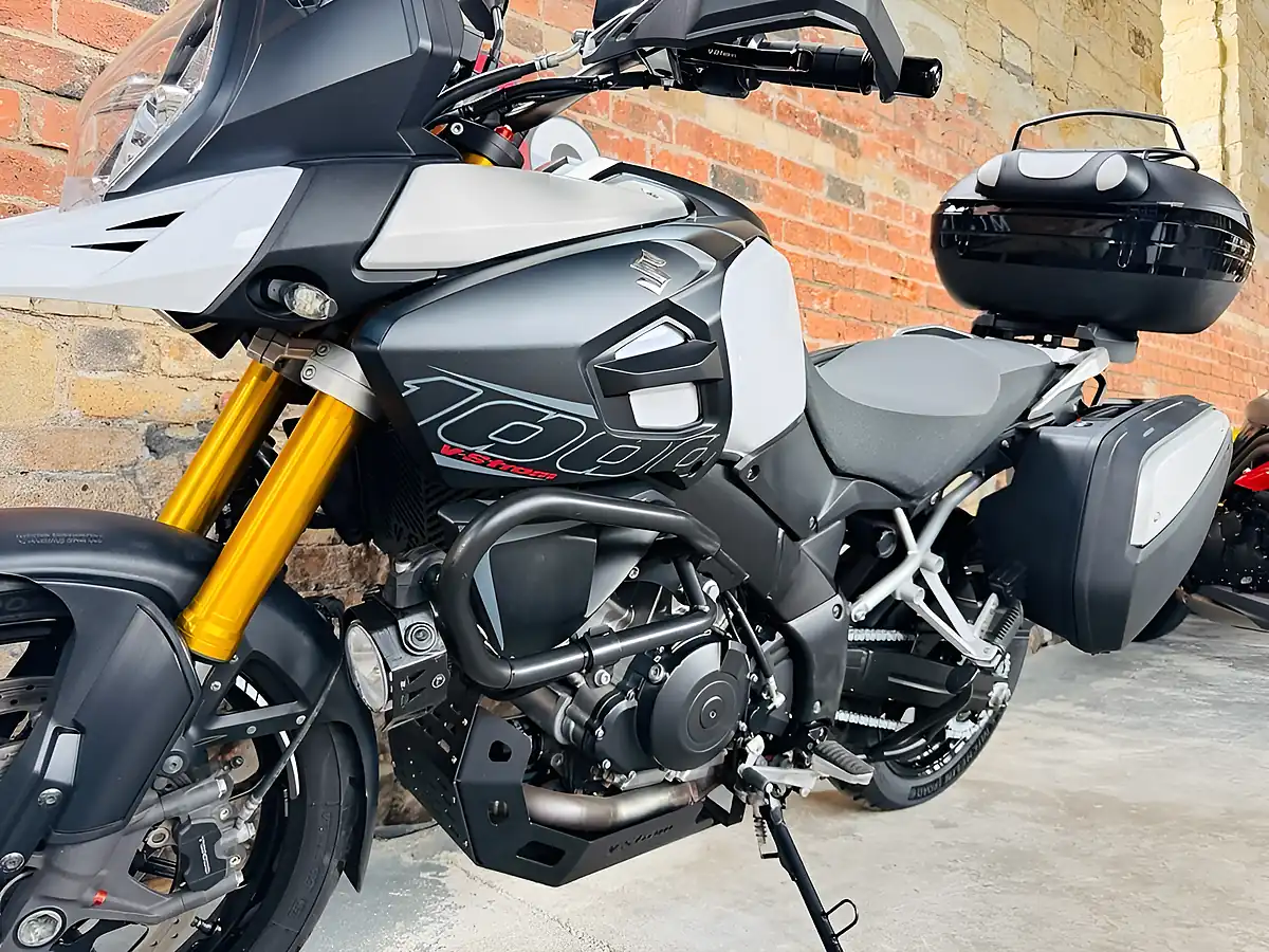 Used 2014 Suzuki V-Strom 1000 Al4 White - Interior and Exterior details 15