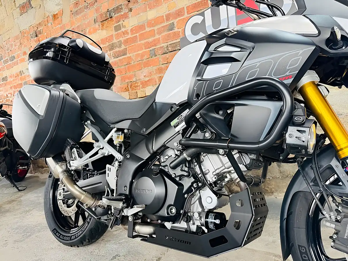 Used 2014 Suzuki V-Strom 1000 Al4 White - Interior and Exterior details 6
