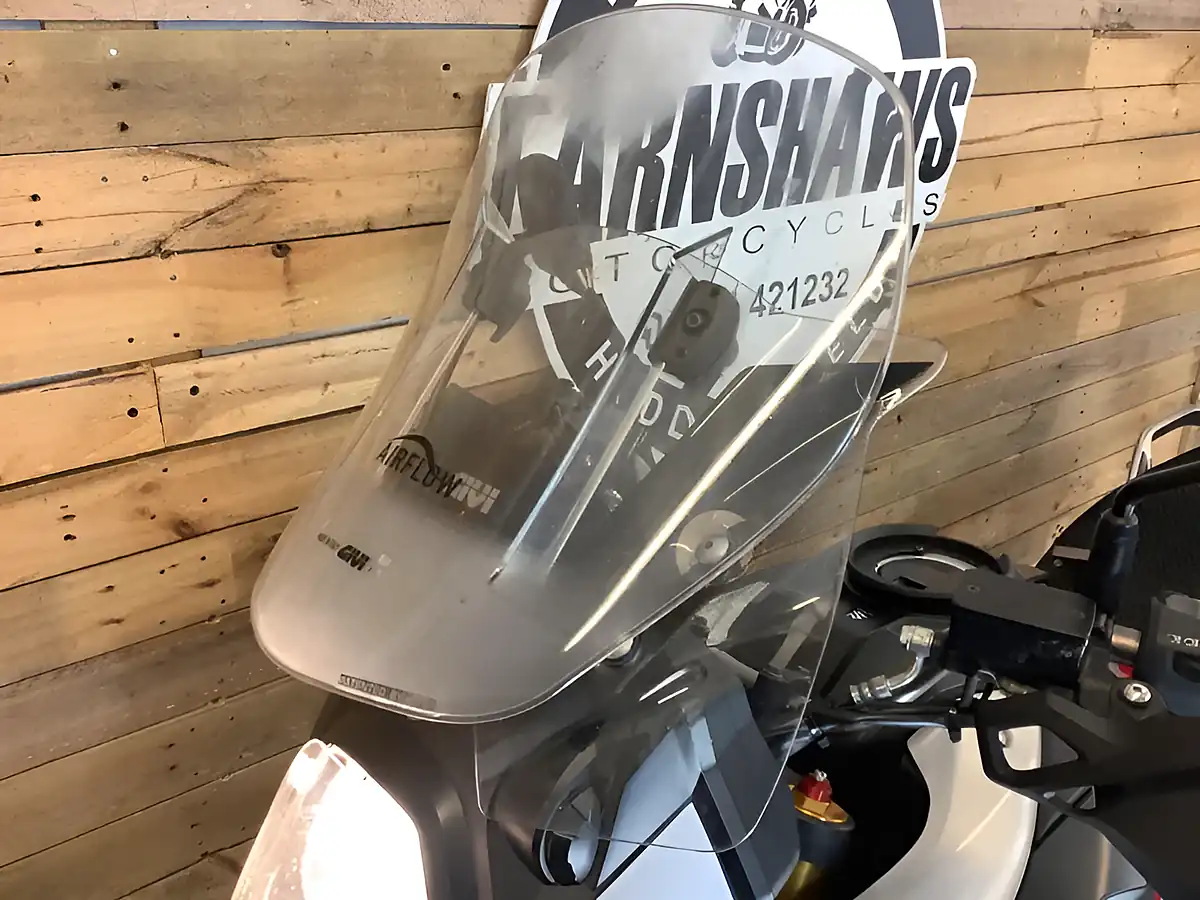 Used 2014 Suzuki V-Strom 1000 Red - Interior and Exterior details 10