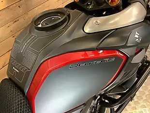 Used 2014 Suzuki V-Strom 1000 Red - Interior and Exterior details 12
