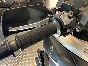 Used 2014 Suzuki V-Strom 1000 Red - Interior and Exterior details 14