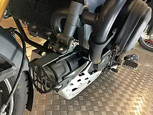 Used 2014 Suzuki V-Strom 1000 Red - Interior and Exterior details 17