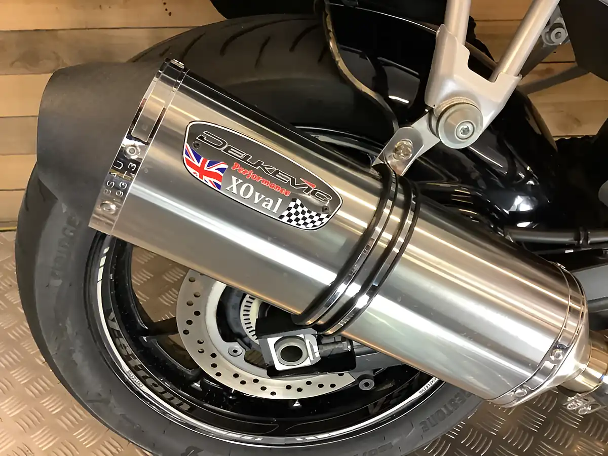 Used 2014 Suzuki V-Strom 1000 Red - Interior and Exterior details 8