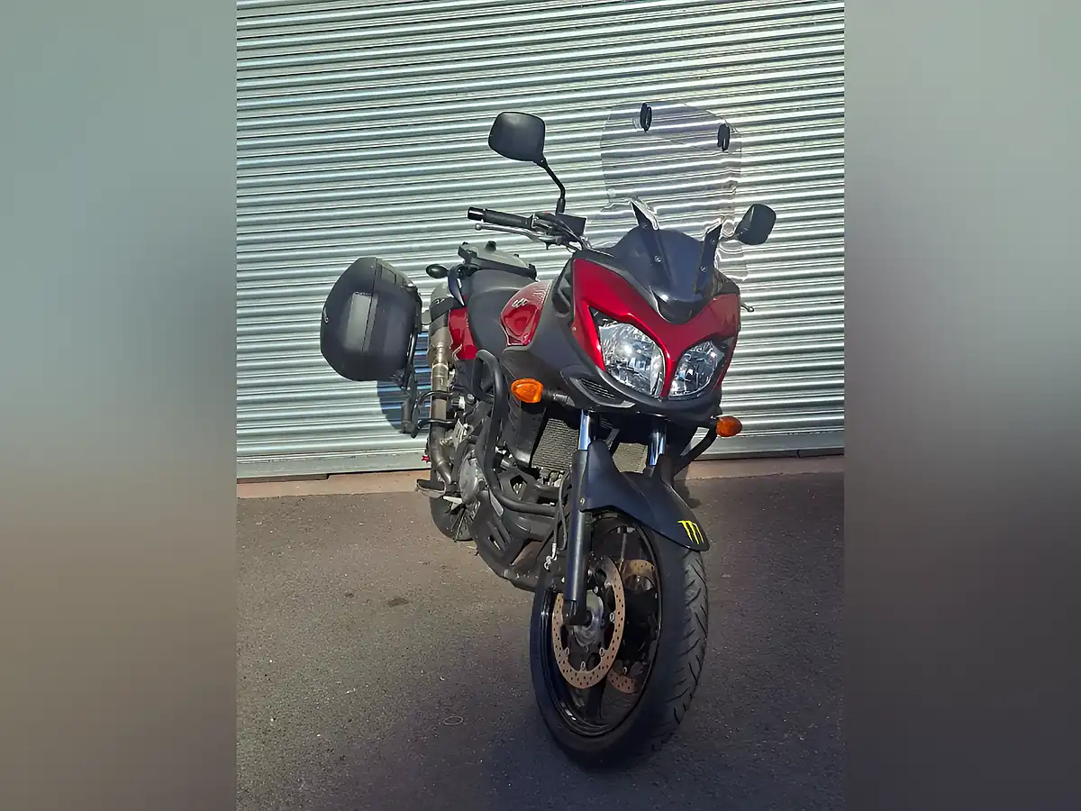 Used 2014 Suzuki V-Strom 650 Red - Interior and Exterior details 2