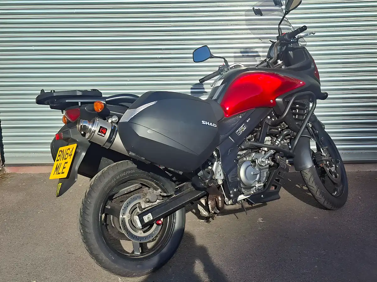 Used 2014 Suzuki V-Strom 650 Red - Interior and Exterior details 8