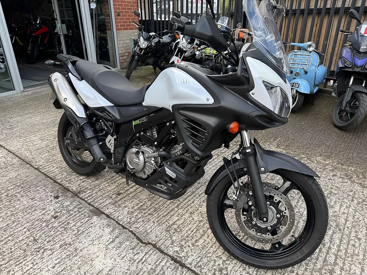 Used 2014 Suzuki V-Strom 650 White - Front View